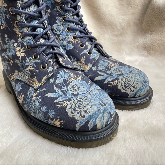 Dr. Martens Beckett Blue Floral Canvas Boots - Picture 3 of 12